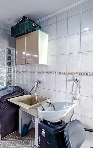 Casa à venda com 240m², 4 quartos e 2 vagasÁrea de Serviço