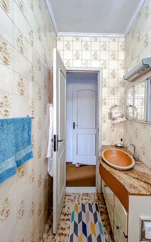 Casa à venda com 240m², 4 quartos e 2 vagasBanheiro da Suíte