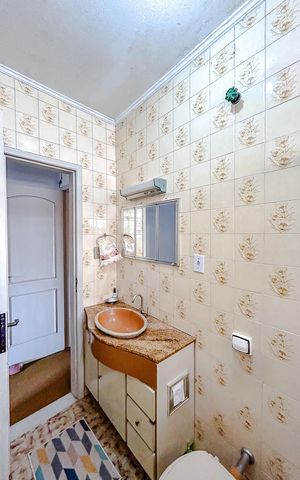 Casa à venda com 240m², 4 quartos e 2 vagasSuíte