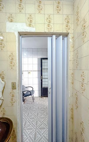 Casa à venda com 240m², 4 quartos e 2 vagasBanheiro de serviço