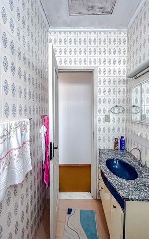Casa à venda com 240m², 4 quartos e 2 vagasBanheiro