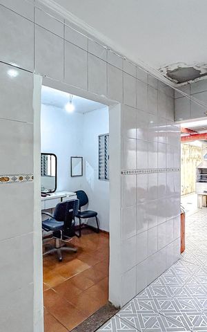 Casa à venda com 240m², 4 quartos e 2 vagasÁrea de Serviço