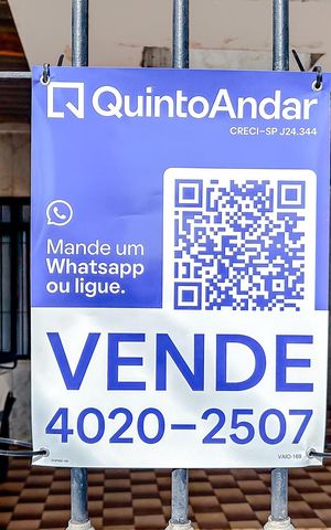 Casa à venda com 240m², 4 quartos e 2 vagasPlaquinha