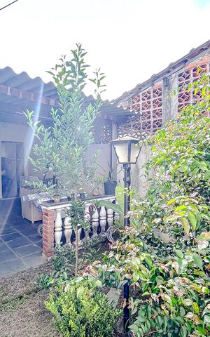Casa à venda com 240m², 4 quartos e 2 vagasÁrea externa