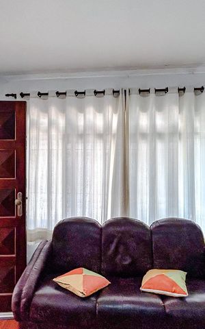 Casa à venda com 240m², 4 quartos e 2 vagasSala