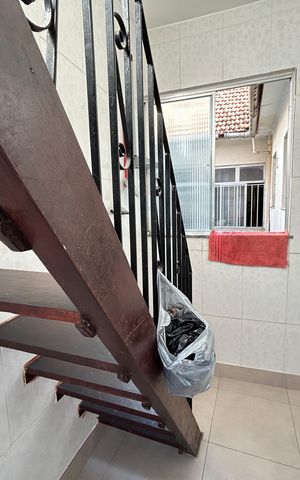 Casa para alugar com 42m², 2 quartos e sem vagaEscada