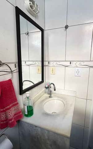 Casa para alugar com 42m², 2 quartos e sem vagaBanheiro