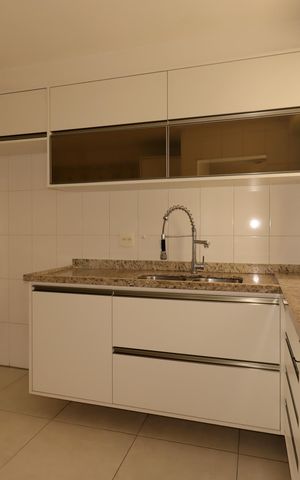 Apartamento para alugar com 128m², 3 quartos e 2 vagasCozinha