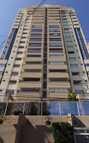 Apartamento para alugar com 128m², 3 quartos e 2 vagasFachada