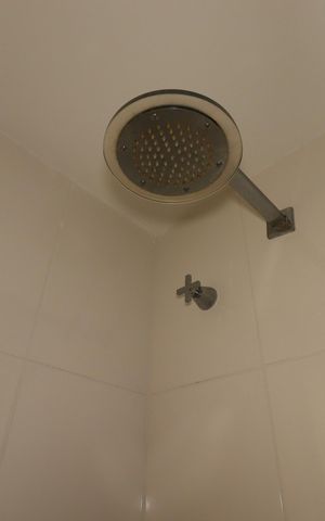 Apartamento para alugar com 128m², 3 quartos e 2 vagasBanheiro da Suíte 1 - Chuveiro
