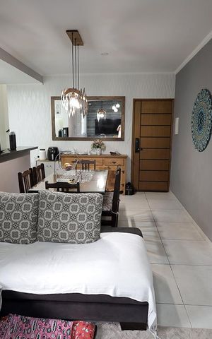 Apartamento à venda com 132m², 2 quartos e 1 vaga Apartamento à venda com 132m², 2 quartos e 1 vagaSala