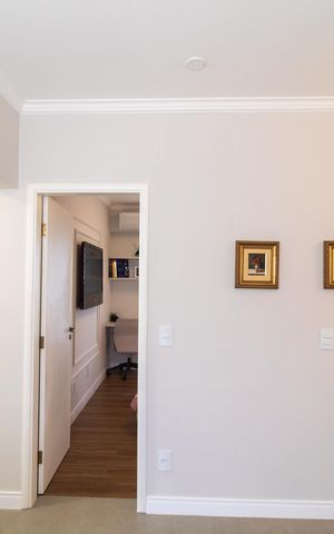 Apartamento à venda com 117m², 3 quartos e 2 vagas Apartamento à venda com 117m², 3 quartos e 2 vagasSalas