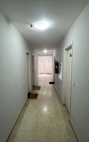 Apartamento à venda com 66m², 2 quartos e sem vaga Apartamento à venda com 66m², 2 quartos e sem vagaCorredor