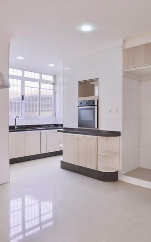 Apartamento à venda com 85m², 2 quartos e 2 vagasCozinha
