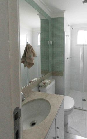 Apartamento à venda com 156m², 3 quartos e 2 vagas Apartamento à venda com 156m², 3 quartos e 2 vagasBanheiro da Suite 02