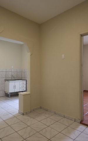 Casa à venda com 180m², 1 quarto e 1 vagaSala