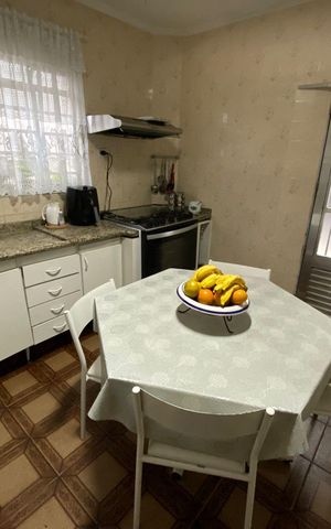 Casa à venda com 140m², 3 quartos e 2 vagas