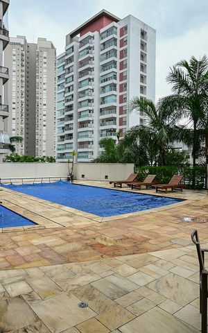 Apartamento à venda com 195m², 4 quartos e 4 vagasPiscina