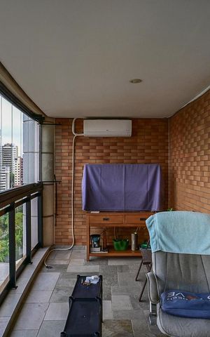Apartamento à venda com 195m², 4 quartos e 4 vagasVaranda 1