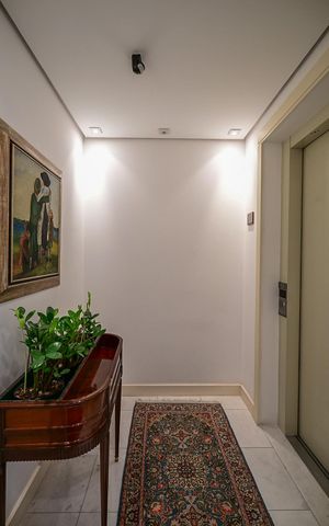 Apartamento à venda com 195m², 4 quartos e 4 vagasHall Privativo