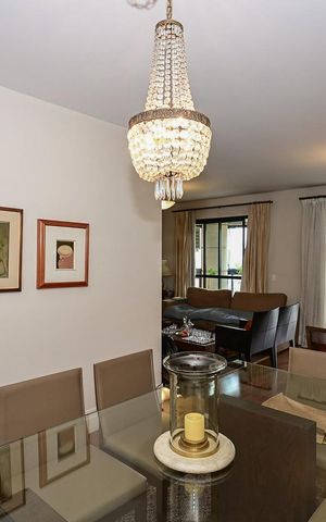 Apartamento à venda com 195m², 4 quartos e 4 vagasSala