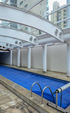 Apartamento à venda com 195m², 4 quartos e 4 vagasPiscina 2