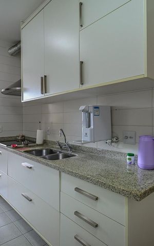 Apartamento à venda com 195m², 4 quartos e 4 vagasCozinha