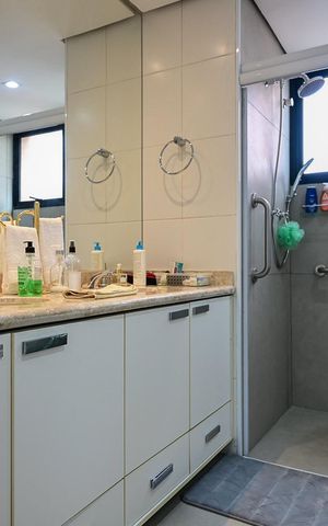 Apartamento à venda com 195m², 4 quartos e 4 vagasBanheiro Suíte 2