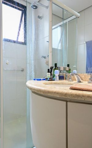 Apartamento à venda com 195m², 4 quartos e 4 vagasBanheiro da Suíte  3