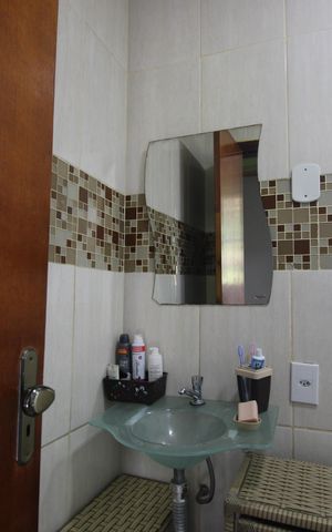 Casa à venda com 160m², 5 quartos e 3 vagasBanheiro social 1