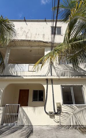 Studio para alugar com 40m², 1 quarto e sem vaga Studio para alugar com 40m², 1 quarto e sem vagaFachada