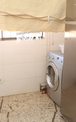 Apartamento para alugar com 350m², 5 quartos e 4 vagasÁrea de Serviço