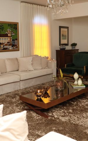 Apartamento para alugar com 350m², 5 quartos e 4 vagasSala de estar