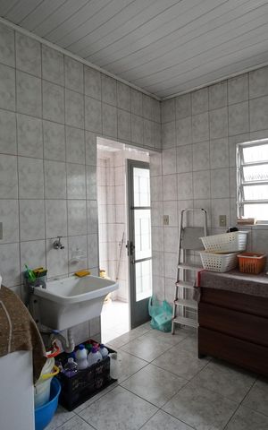 Casa à venda com 115m², 3 quartos e 1 vagaÁrea de Serviço