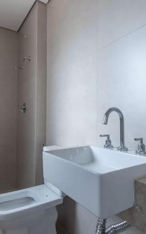 Apartamento à venda com 70m², 2 quartos e 2 vagas Apartamento à venda com 70m², 2 quartos e 2 vagasBanheiro