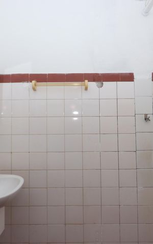 Casa à venda com 85m², 2 quartos e 1 vagaBanheiro de baixo