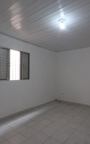 Casa à venda com 85m², 2 quartos e 1 vagaQuarto de cima