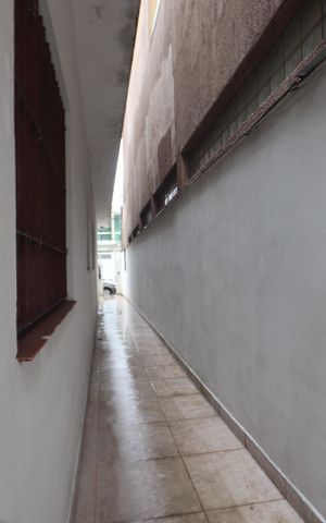 Casa à venda com 85m², 2 quartos e 1 vagaCorredor Lateral