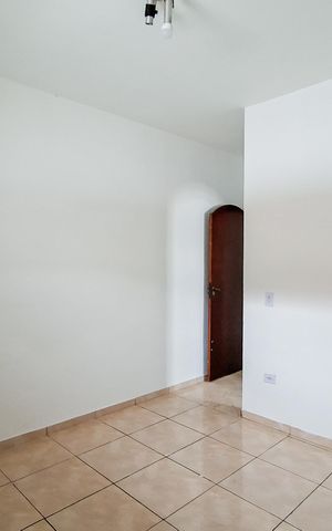 Casa à venda com 86m², 2 quartos e 2 vagasQuarto 2 - Suíte