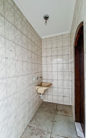 Casa à venda com 86m², 2 quartos e 2 vagasÁrea de Serviço