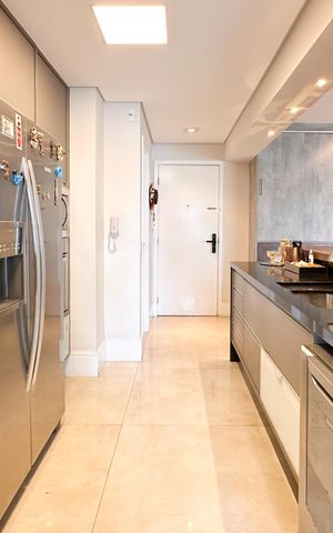 Apartamento à venda com 116m², 3 quartos e 2 vagas Apartamento à venda com 116m², 3 quartos e 2 vagasCozinha