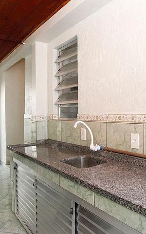 Casa à venda com 120m², 3 quartos e sem vagaÁrea de Serviço