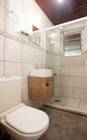 Casa à venda com 120m², 3 quartos e sem vagaBanheiro 1