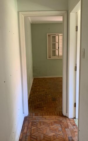 Casa à venda com 348m², 5 quartos e 3 vagas Casa à venda com 348m², 5 quartos e 3 vagasCorredor