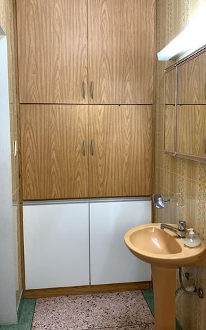 Casa à venda com 348m², 5 quartos e 3 vagas Casa à venda com 348m², 5 quartos e 3 vagasBanheiro