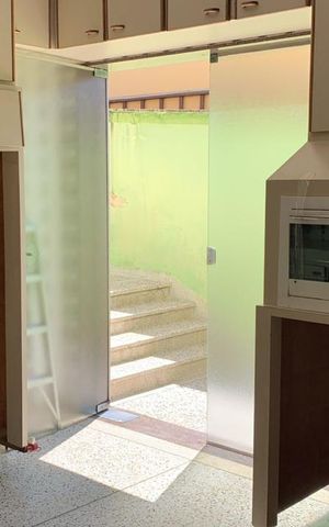 Casa à venda com 348m², 5 quartos e 3 vagas Casa à venda com 348m², 5 quartos e 3 vagasCozinha