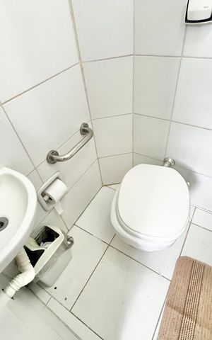 Casa à venda com 189m², 2 quartos e 1 vagaBanheiro