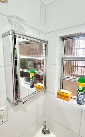 Casa à venda com 189m², 2 quartos e 1 vagaBanheiro