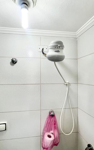 Casa à venda com 189m², 2 quartos e 1 vagaBanheiro