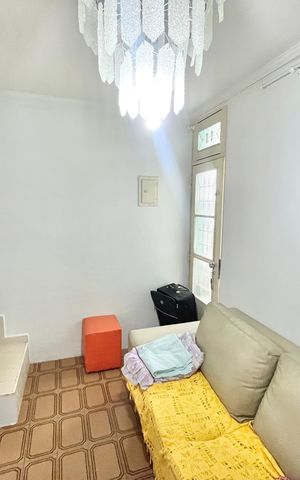 Casa à venda com 189m², 2 quartos e 1 vagaSala